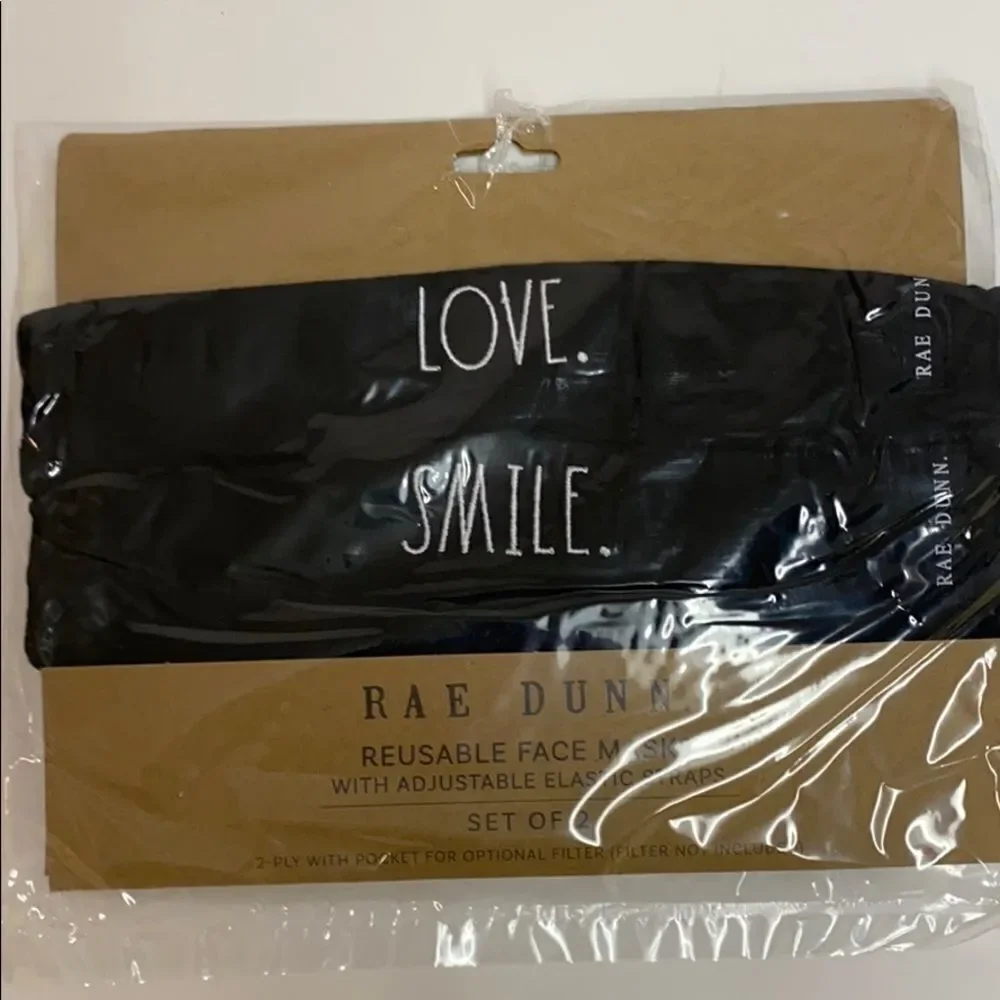 Rae Dunn Love and‎ smile set of reusable facemasks D6